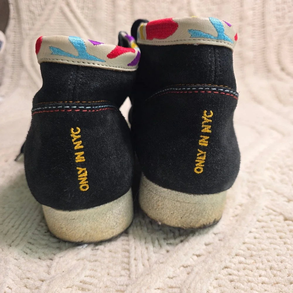 Clarks‎ Wallabee Black Suede NYC New York City Map Embroidery Loafer Mens 10 EXC